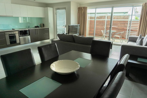 The Apollo - New Castle Holiday 10