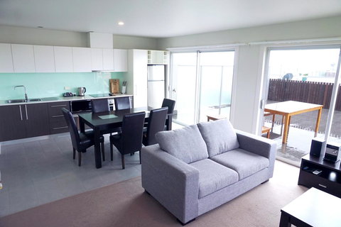 The Apollo - New Castle Holiday 20