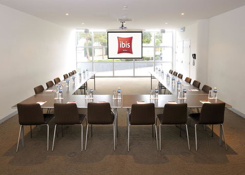 Ibis Melbourne - Glen Waverley - New Castle Holiday 28
