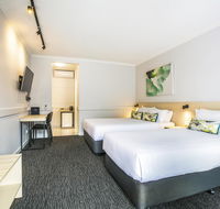Nightcap at Matthew Flinders Hotel - New Castle Holiday