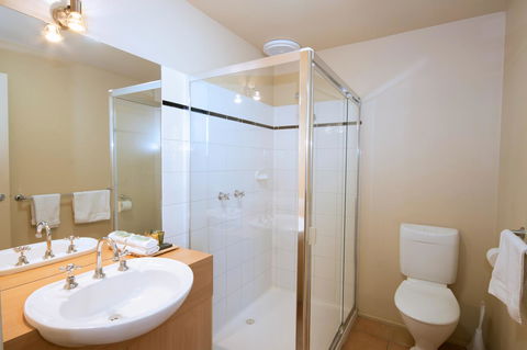 Lorne Surf Apartments - New Castle Holiday 31