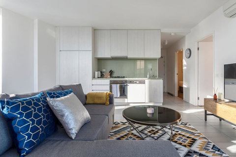 2Bedroom Apartment With Views In Docklands Next To CBD & Marvel Stadium - New Castle Holiday 8