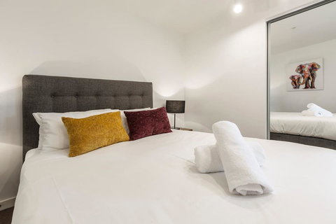 2Bedroom Apartment With Views In Docklands Next To CBD & Marvel Stadium - New Castle Holiday 12