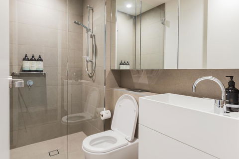 New Eureka 108 Hotel Apartments - New Castle Holiday 10