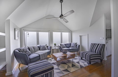 Bayview Loft - New Castle Holiday 1