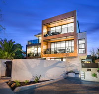 Manhattan Apartments - Caulfield North - New Castle Holiday