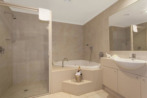 Melbourne Metropole Central Official - New Castle Holiday 34