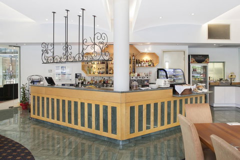 Melbourne Metropole Central Official - New Castle Holiday 18