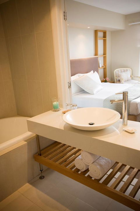 Deep Blue Hotel & Hot Springs - New Castle Holiday 38