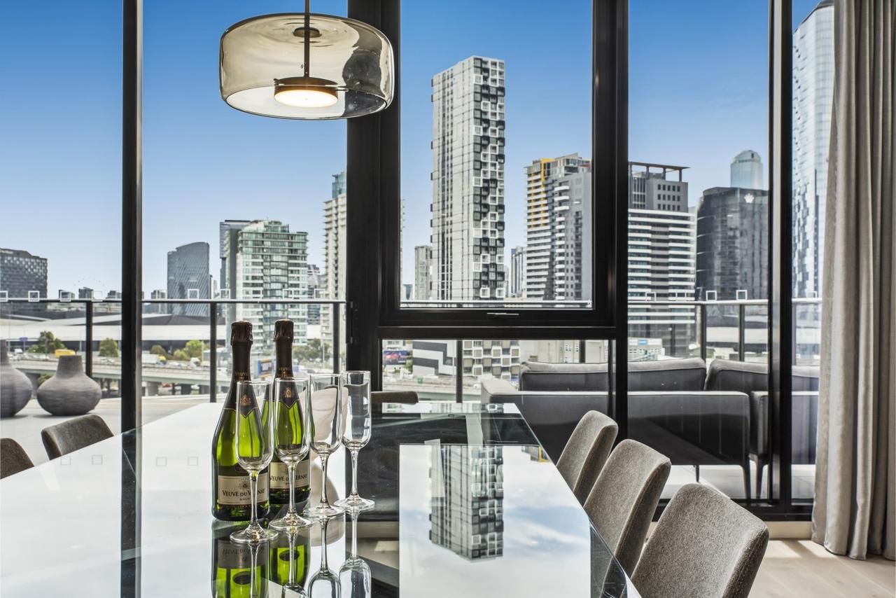 South Melbourne VIC New Castle Holiday