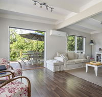 Blairgowrie Bella - light filled home with great deck - New Castle Holiday