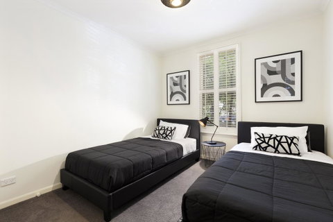 Melbourne Luxury Paradise - New Castle Holiday 8