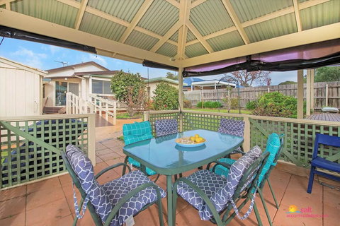 Nautique Beach House - New Castle Holiday 19