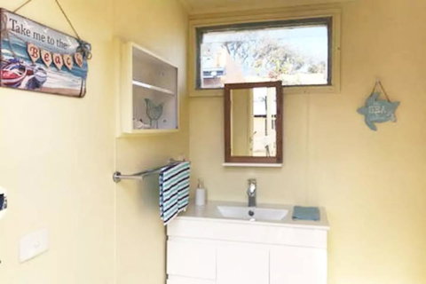 Nautique Beach House - New Castle Holiday 20