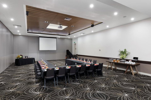 Rydges Geelong - New Castle Holiday 24