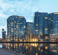 Winston Apartments Docklands - New Castle Holiday