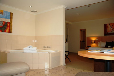 Mercure Hotel Mildura - New Castle Holiday 24