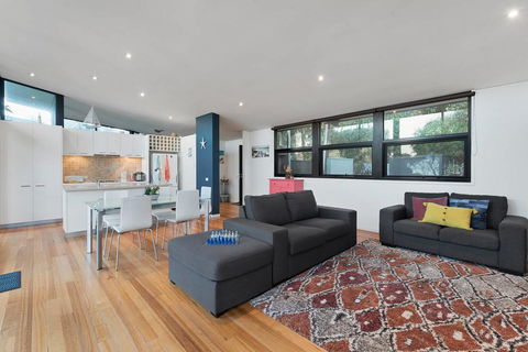 Ocean View Treetops Retreat - New Castle Holiday 6