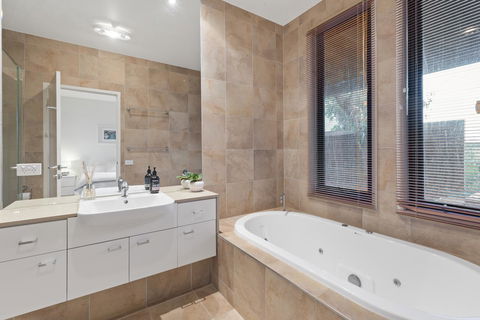 Ocean View Treetops Retreat - New Castle Holiday 13