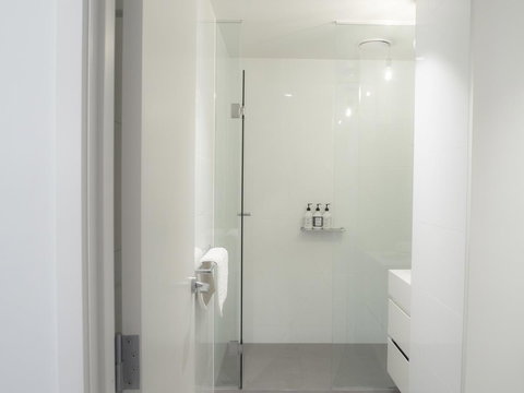 LittleStay Eporo - Central Apartments - New Castle Holiday 10