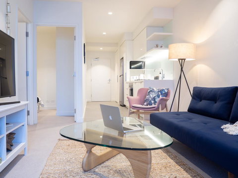 LittleStay Eporo - Central Apartments - New Castle Holiday 2