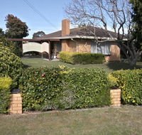Jacaranda House - New Castle Holiday