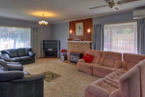 Jacaranda House - New Castle Holiday 1