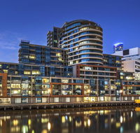 Waterfront Melbourne Apartments - New Castle Holiday