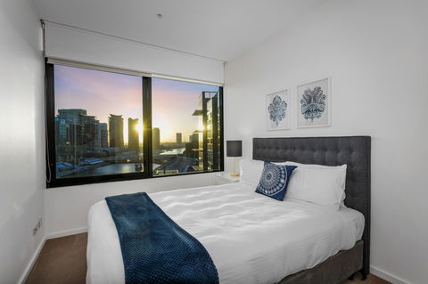 Waterfront Melbourne Apartments - New Castle Holiday 2