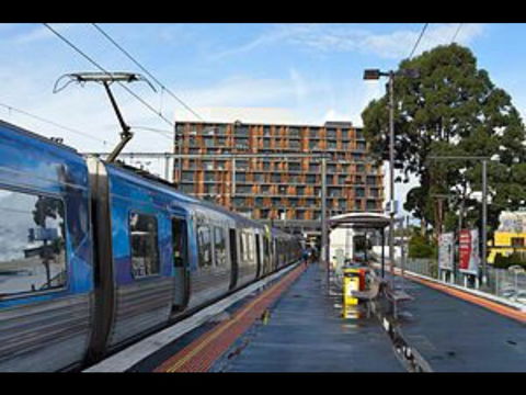 Lovely 5BR Full House In Glen Waverley, Walk To Train, Bus & Shops - New Castle Holiday 18
