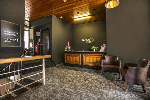 Nightcap At The Cheeky Squire - New Castle Holiday 6