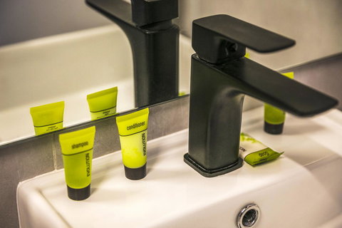 Nightcap At The Cheeky Squire - New Castle Holiday 24