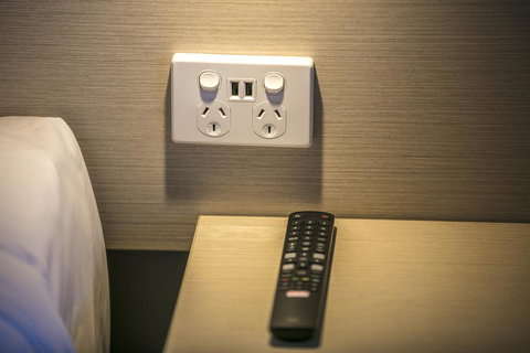 Nightcap At The Cheeky Squire - New Castle Holiday 11