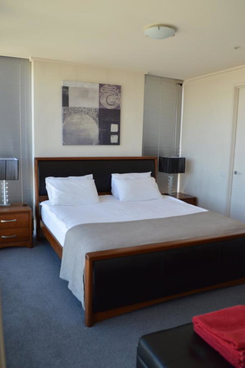 3BR Apartment At Victoria Tower Southbank - New Castle Holiday 7