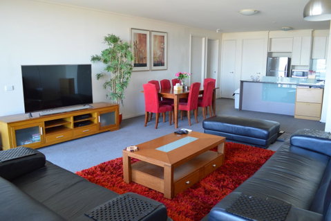 3BR Apartment At Victoria Tower Southbank - New Castle Holiday 0