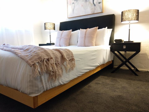 North Melbourne Retreat - New Castle Holiday 1