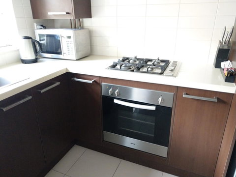 North Melbourne Retreat - New Castle Holiday 7