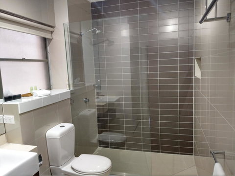 North Melbourne Retreat - New Castle Holiday 9