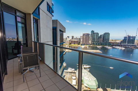 AKOM AT Docklands - New Castle Holiday 6