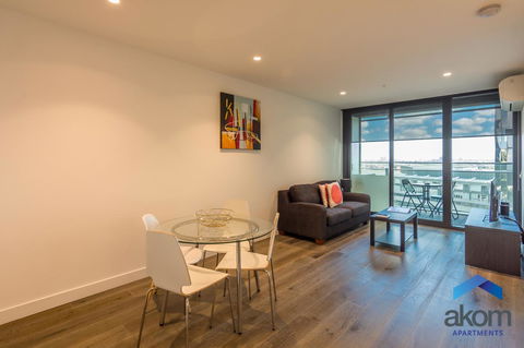 AKOM AT Docklands - New Castle Holiday 24
