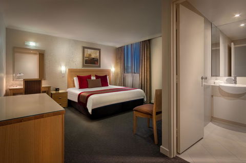 BEST WESTERN PLUS Travel Inn - New Castle Holiday 28
