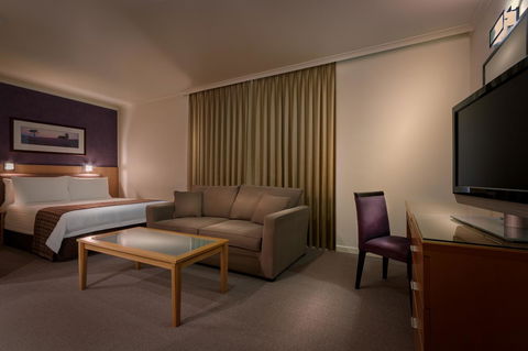 BEST WESTERN PLUS Travel Inn - New Castle Holiday 32