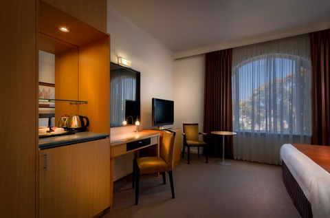 BEST WESTERN PLUS Travel Inn - New Castle Holiday 23