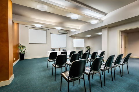 BEST WESTERN PLUS Travel Inn - New Castle Holiday 17