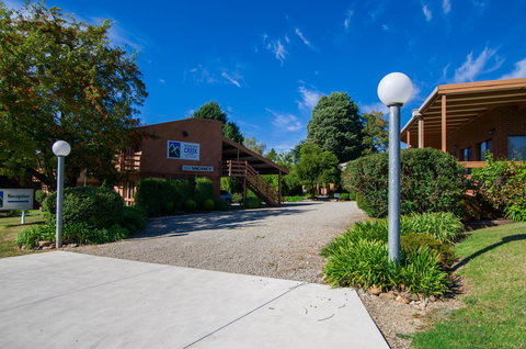 Mountain Creek Motel Bar & Restaurant - New Castle Holiday 23