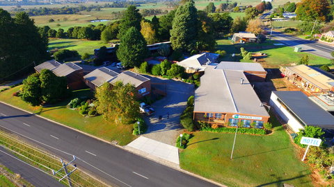 Mountain Creek Motel Bar & Restaurant - New Castle Holiday 21