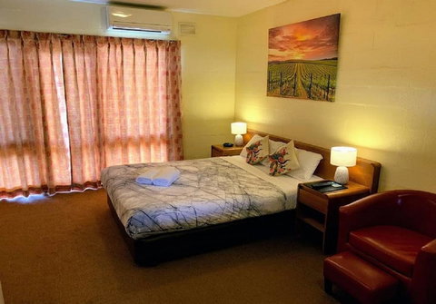 Mountain Creek Motel Bar & Restaurant - New Castle Holiday 25