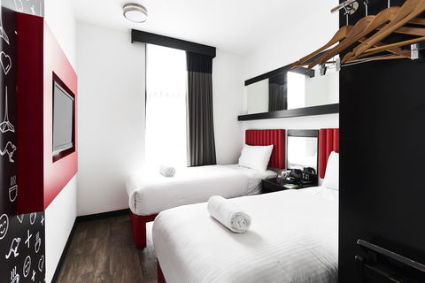 Essence Hotel Carlton - New Castle Holiday 36