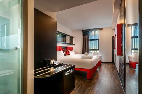 Essence Hotel Carlton - New Castle Holiday 14