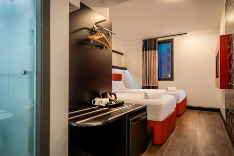 Essence Hotel Carlton - New Castle Holiday 13